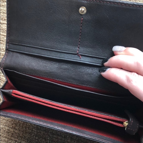 Brown with red stitching wallet - Picture 3 of 3